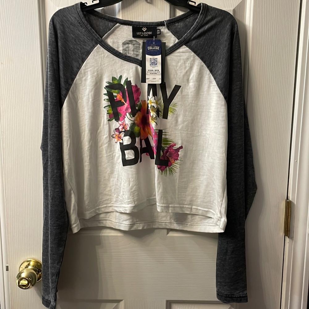 New with tags let loose by RNL long sleeve crop top sz 2xl